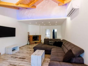 Apartments Dub - Three Bedroom Apartment with Hot Tub